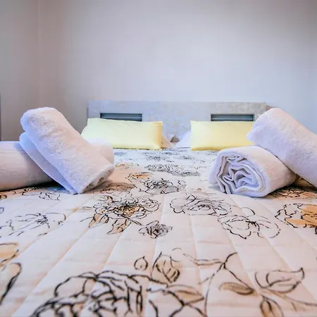 Keti Apartman Zára